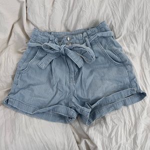 American Eagle Striped Tie-Up shorts